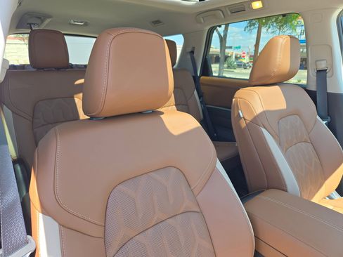 New 2026 Nissan Pathfinder Platinum FWD image 23