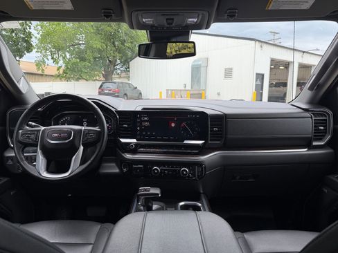 Used 2023 GMC Sierra 1500 SLT w/ SLT Premium Plus Package AWD/4WD image 27