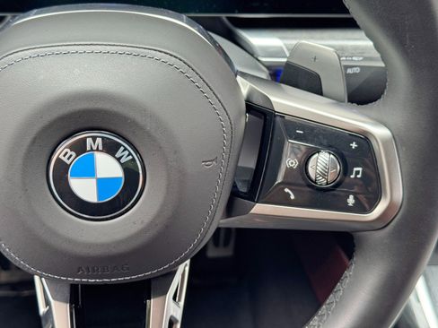 Used 2023 BMW 760i xDrive AWD/4WD image 24