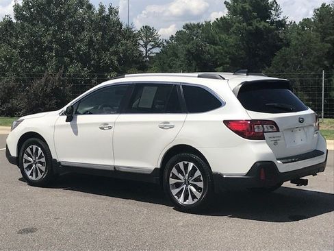 Used 2019 Subaru Outback 3.6R Touring AWD/4WD image 4
