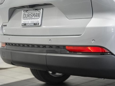 New 2025 Jeep Grand Cherokee Altitude image 8