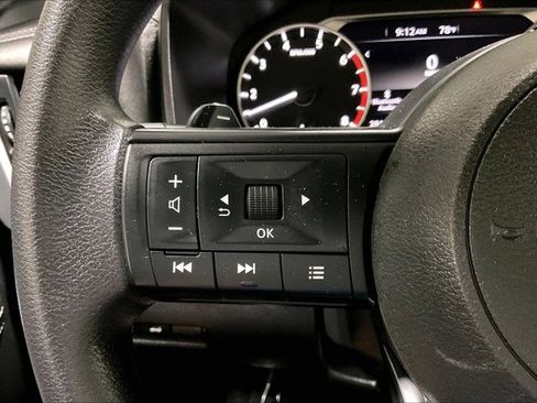 Used 2024 Nissan Rogue SV AWD/4WD image 18
