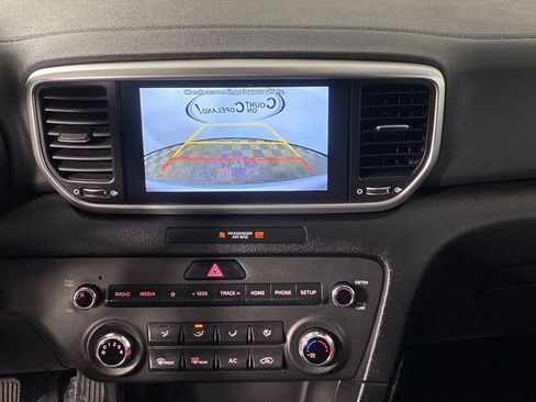 Used 2022 Kia Sportage LX image 15