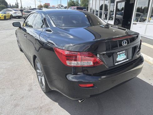 Used 2013 Lexus IS 250C RWD image 4
