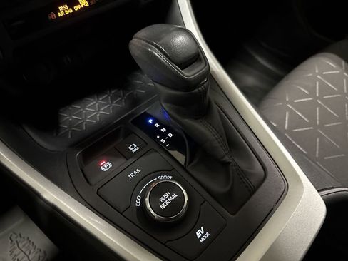Used 2024 Toyota RAV4 AWD Hybrid image 17
