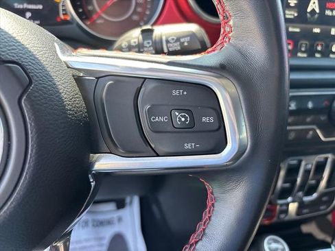 Used 2022 Jeep Wrangler Unlimited Rubicon w/ Cold Weather Group AWD/4WD image 27