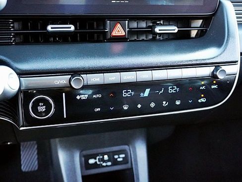 Certified 2025 Hyundai Ioniq 5 SEL image 29