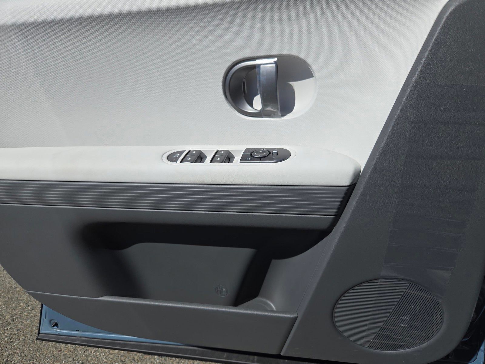 New 2026 Hyundai Ioniq 5 SE RWD image 16