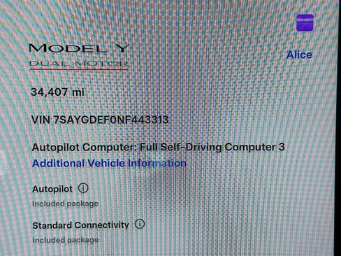 Used 2022 Tesla Model Y Performance image 17