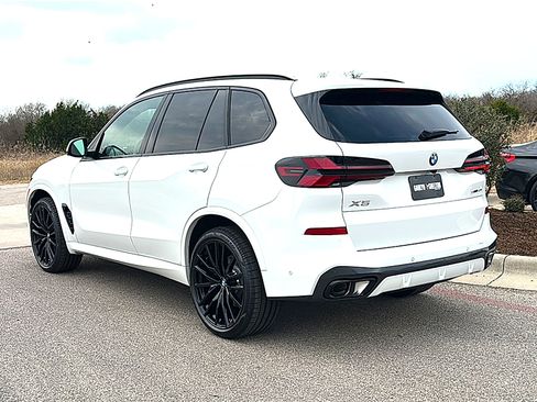New 2026 BMW X5 sDrive40i w/ M Sport Package RWD image 6