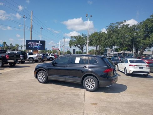 Used 2020 Volkswagen Tiguan S FWD image 28