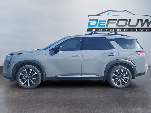 New 2026 Nissan Pathfinder Platinum image 6