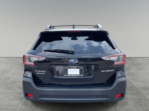 Used 2023 Subaru Outback Premium image 4