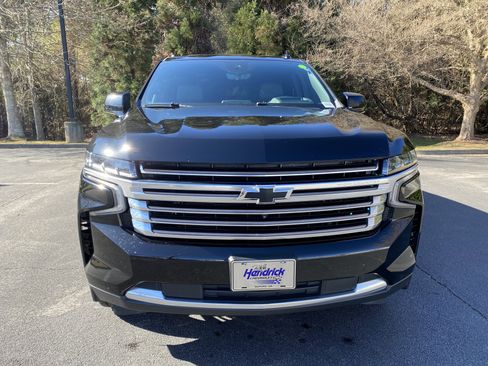 Used 2023 Chevrolet Tahoe High Country image 3