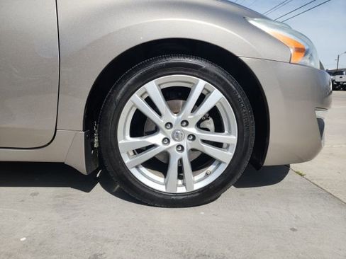 Used 2013 Nissan Altima 3.5 SL w/ Technology Pkg image 13