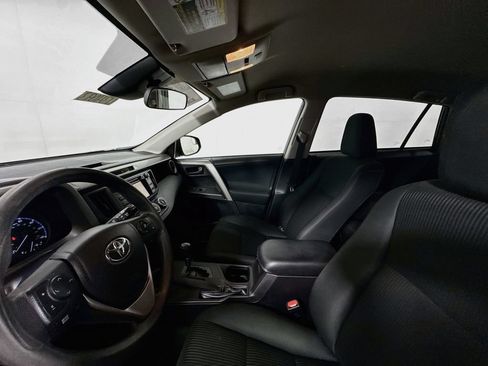 Certified 2018 Toyota RAV4 LE FWD image 21