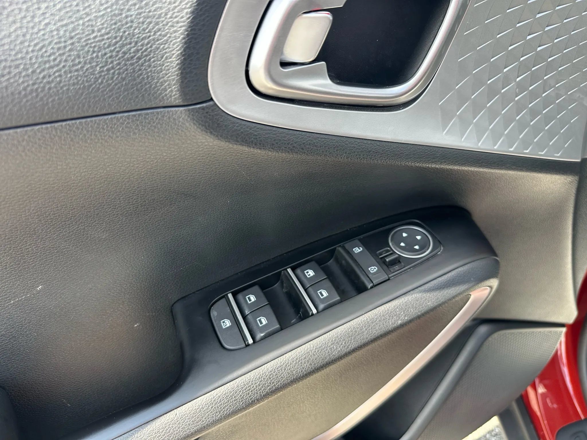 Used 2025 Kia Soul LX w/ LX Technology Package FWD image 21