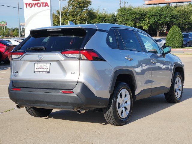 Certified 2025 Toyota RAV4 LE FWD image 4