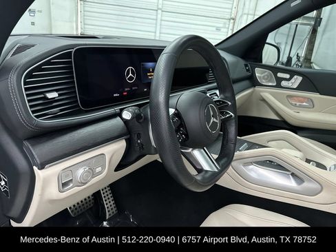 Used 2025 Mercedes-Benz GLS 450 4MATIC image 14