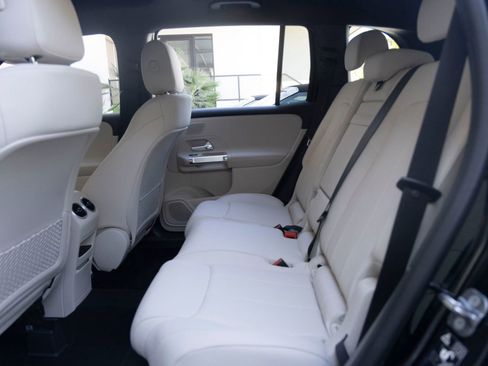 Used 2026 Mercedes-Benz GLB 250 image 20