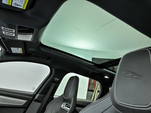 Used 2025 Jaguar F-PACE R-Dynamic S AWD/4WD image 20