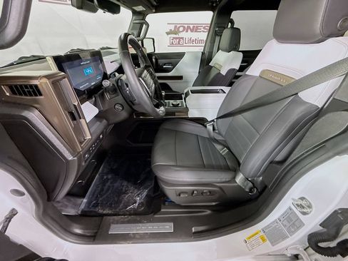 Used 2025 GMC Hummer EV 2X w/ Extreme Off-Road Package AWD/4WD image 27