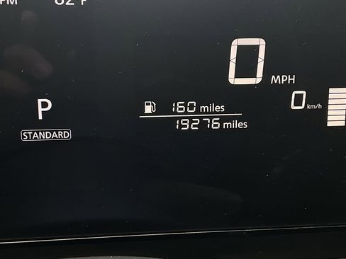 Used 2025 Nissan Kicks SV AWD/4WD image 34