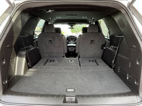 Used 2023 Chevrolet Traverse LT AWD/4WD image 28