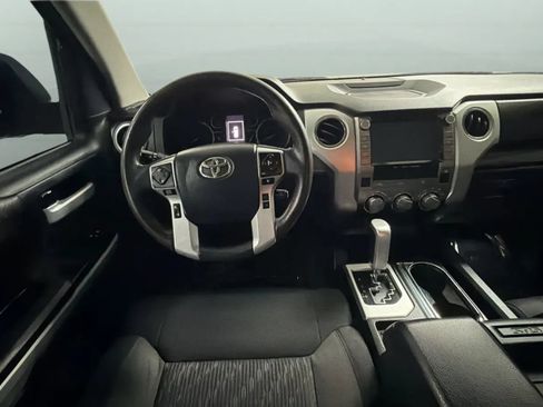 Used 2020 Toyota Tundra SR5 w/ SR5 Convenience Package RWD image 10