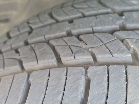 Used 2024 Toyota Highlander XLE image 30