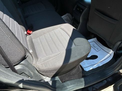 Used 2017 Ford Edge SE AWD/4WD image 11
