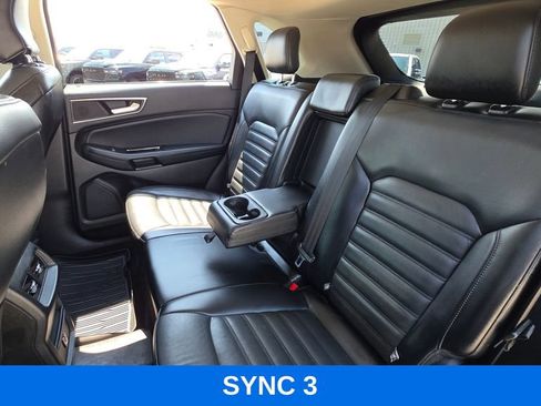 Used 2017 Ford Edge SEL w/ Equipment Group 201A AWD/4WD image 17