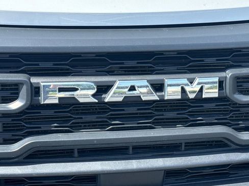 Used 2024 RAM ProMaster 2500 w/ Convenience Group FWD image 7