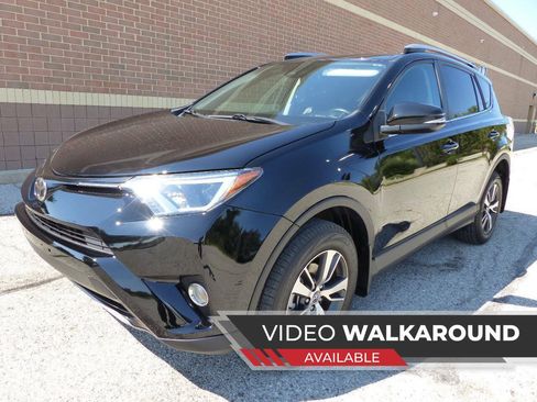 Used 2018 Toyota RAV4 XLE AWD/4WD image 1