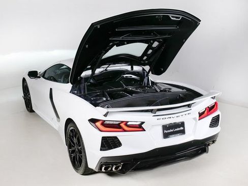 Used 2026 Chevrolet Corvette Stingray Coupe w/ Z51 Performance Package RWD image 32