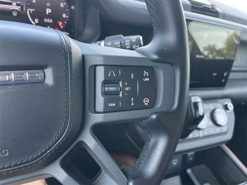 Used 2024 Land Rover Defender 110 X image 18