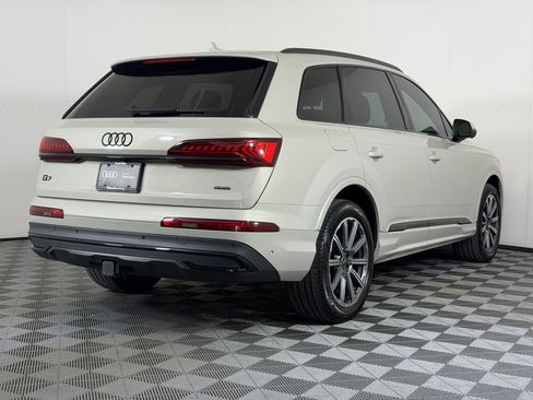 Used 2023 Audi Q7 2.0T Premium Plus w/ Premium Plus Package AWD/4WD image 9