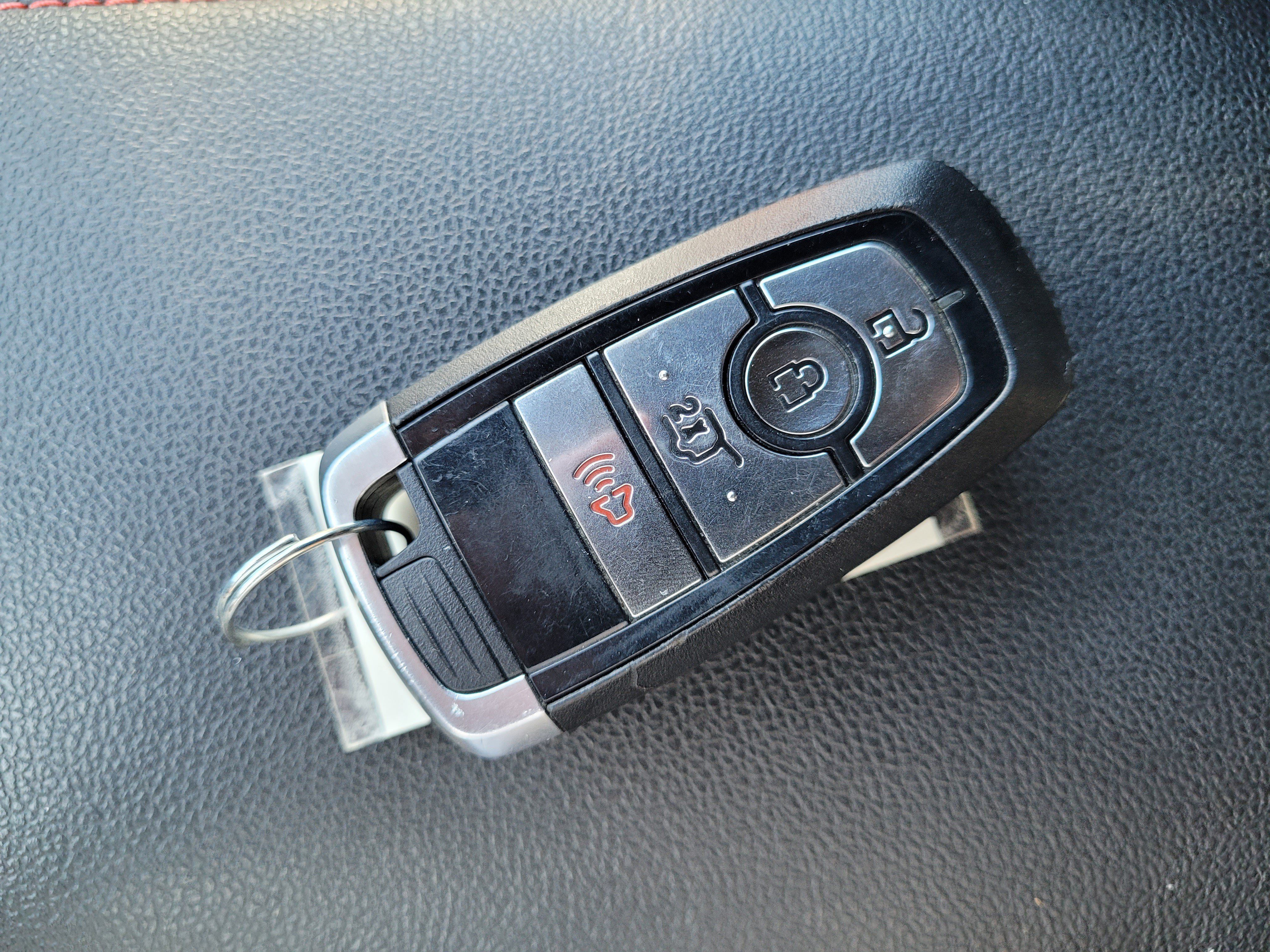 Used 2025 Ford Escape ST-Line AWD/4WD image 12