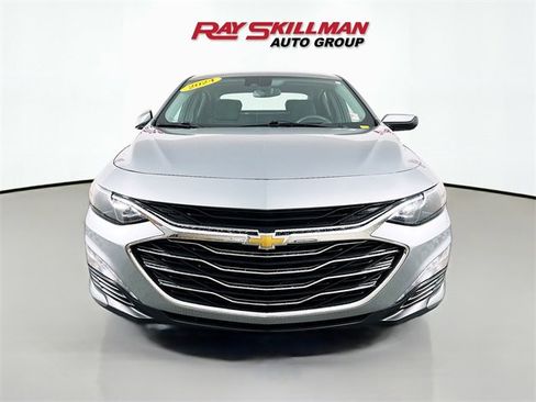Used 2024 Chevrolet Malibu LT image 2