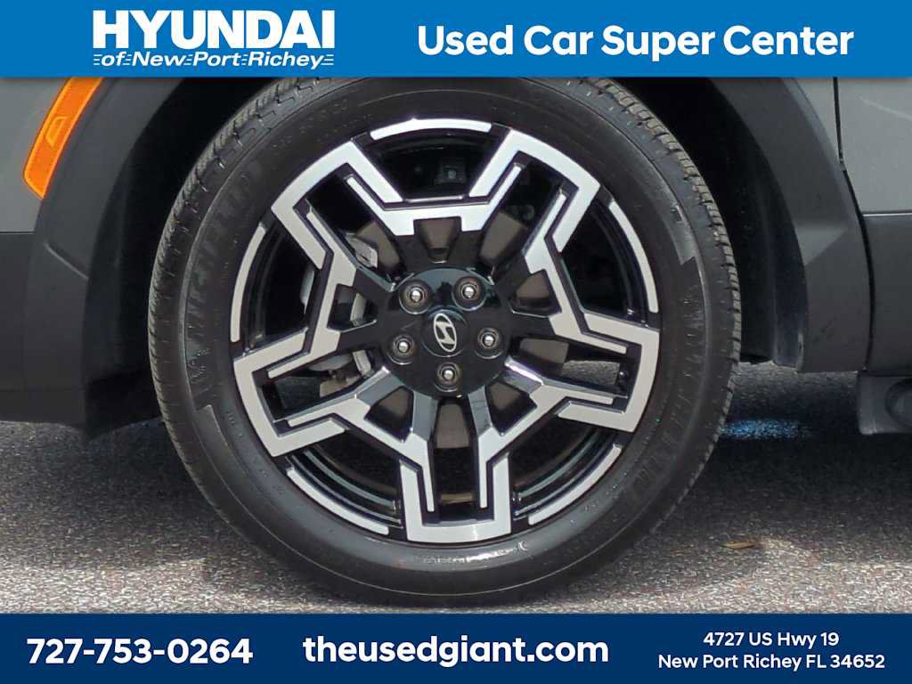 Certified 2025 Hyundai Santa Cruz Limited AWD/4WD image 10