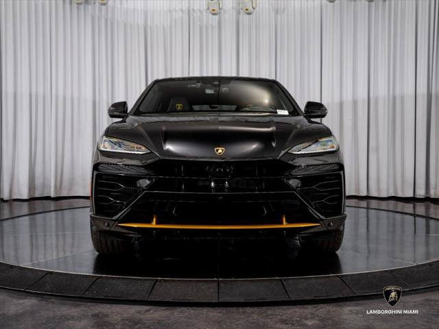 Used 2025 Lamborghini Urus SE AWD/4WD image 2