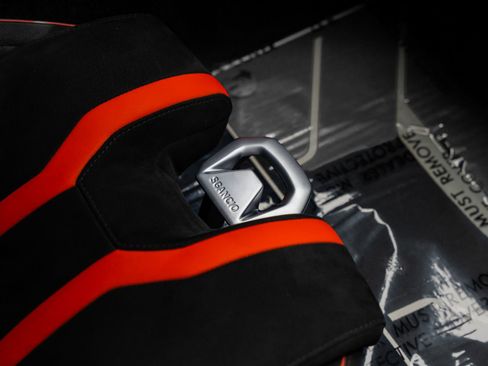Used 2021 Lamborghini Huracan STO RWD image 76