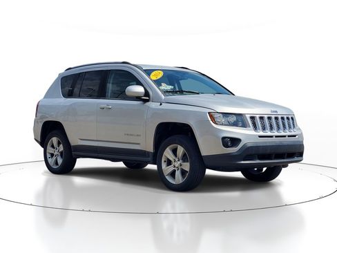 Used 2014 Jeep Compass Latitude w/ Sun/Sound Group AWD/4WD image 1