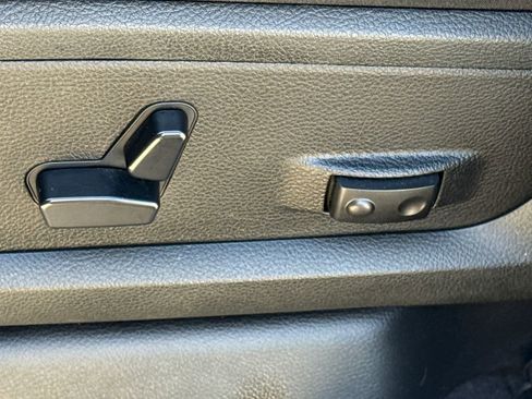 Used 2024 RAM 3500 Limited AWD/4WD image 22