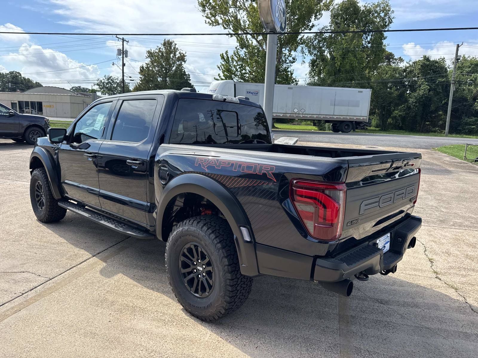 New 2026 Ford F150 Raptor AWD/4WD image 4