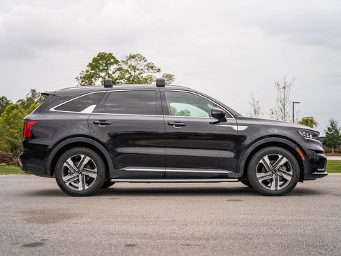 Used 2023 Kia Sorento SX Prestige image 8