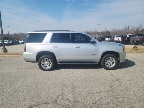 Used 2018 GMC Yukon SLT w/ Open Road Package image 10