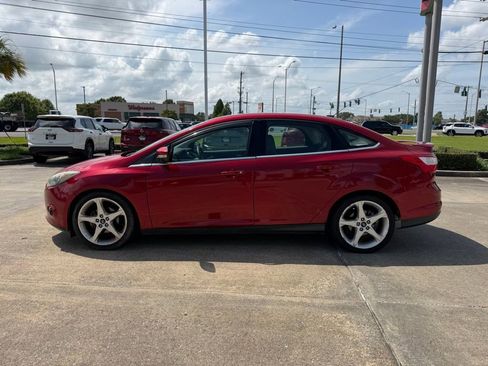 Used 2012 Ford Focus Titanium FWD image 2