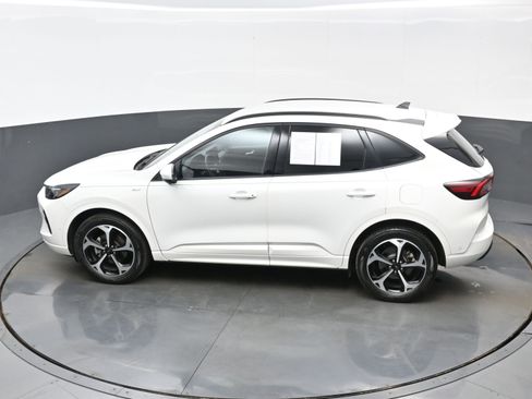 Used 2023 Ford Escape ST-Line Elite w/ Premium Technology Package AWD/4WD image 35