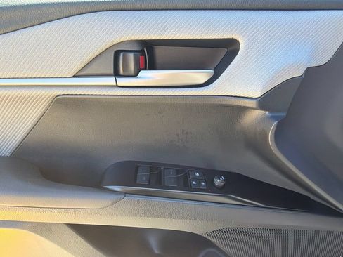 Used 2025 Toyota Camry SE FWD image 12